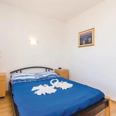 Nyaraló Holiday Home Brsec