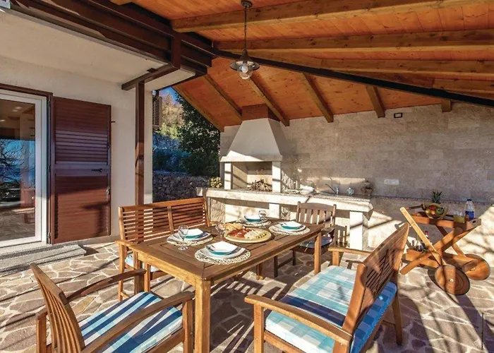 Holiday Home Brsec 別荘 *