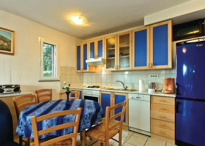 別荘 Holiday Home Brsec Brseč